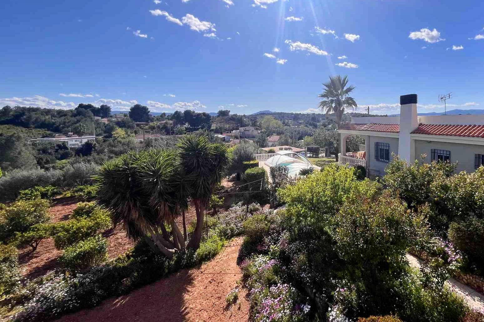 7 bedroom Villa for sale in Montserrat with pool - € 950,000 (Ref: 9758599)