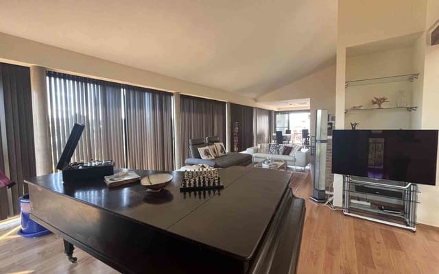 7 bedroom Villa for sale in Montserrat with pool - € 950,000 (Ref: 9758599)