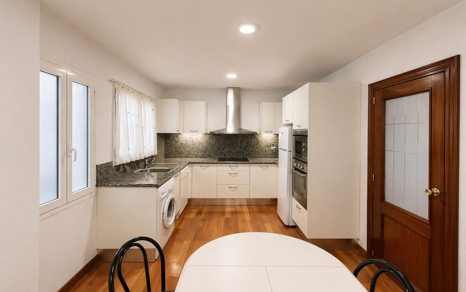 Apartamento de 3 habitaciones en València ciudad en venta - 650.000 € (Ref: 9800536)