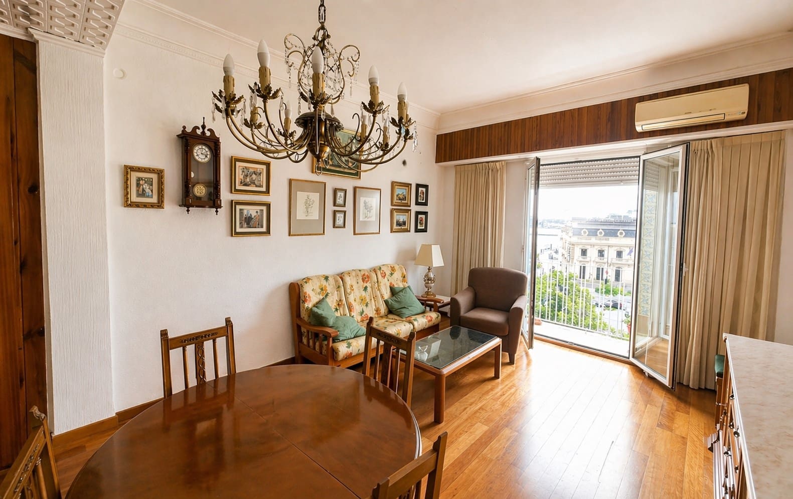 Apartamento de 3 habitaciones en València ciudad en venta - 650.000 € (Ref: 9800536)