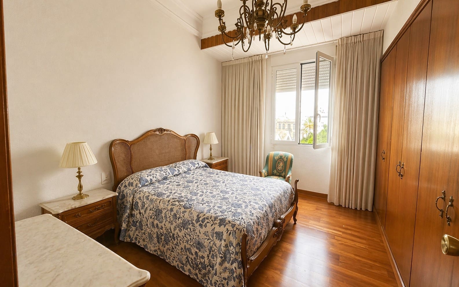 Apartamento de 3 habitaciones en València ciudad en venta - 650.000 € (Ref: 9800536)