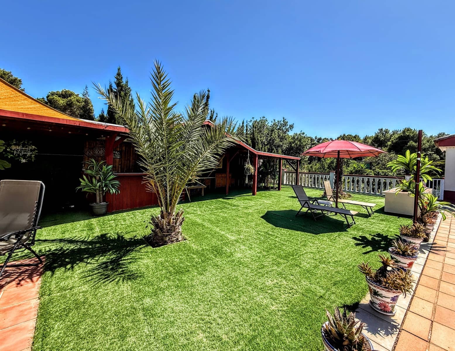 4 bedroom Villa for sale in Alberic with pool garage - € 335,000 (Ref: 9804076)