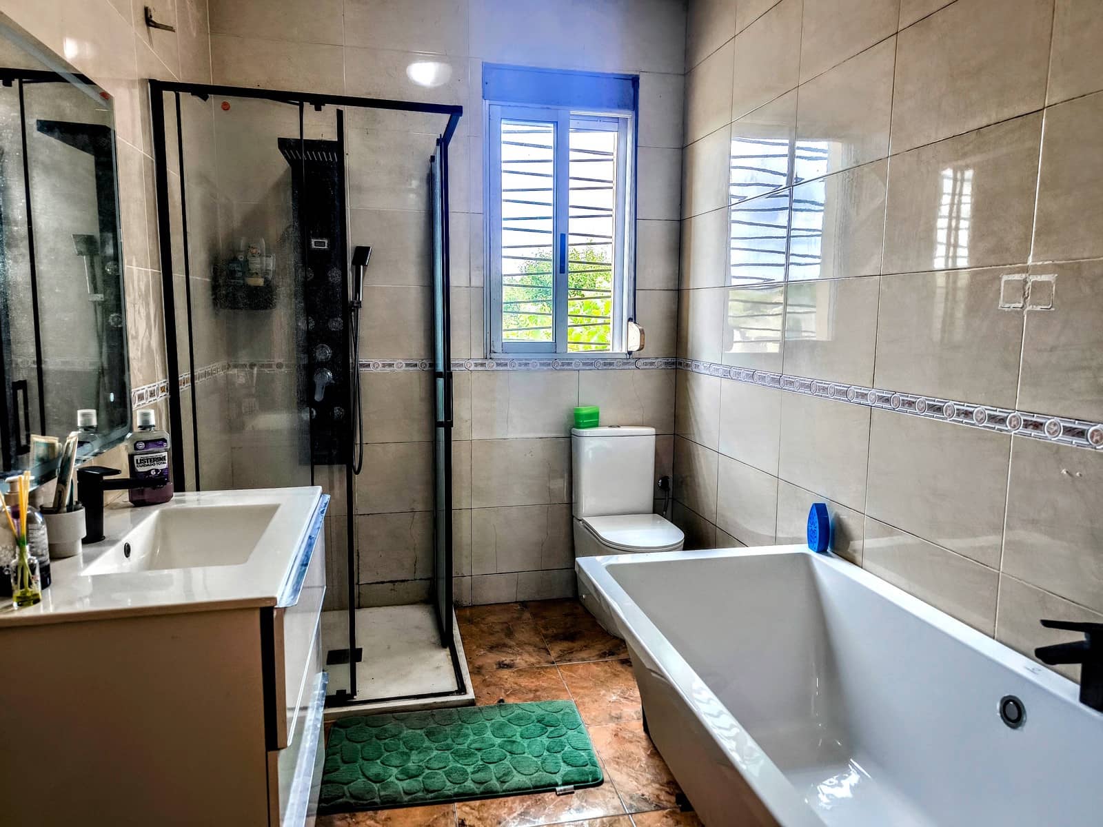 8 Zimmer Villa zu verkaufen in Montserrat mit Pool - 239.000 € (Ref: 9824647)