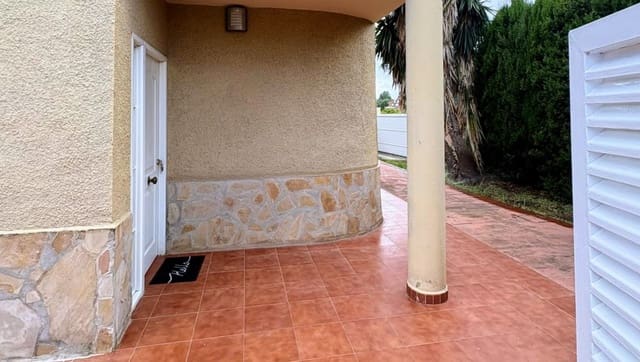 3 Zimmer Villa zu verkaufen in La Pobla de Vallbona - 315.000 € (Ref: 9833367)
