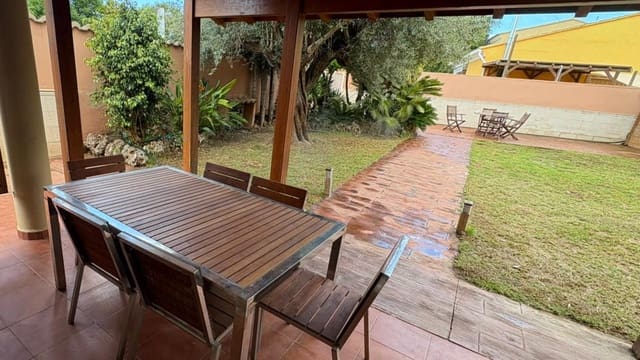 3 Zimmer Villa zu verkaufen in La Pobla de Vallbona - 315.000 € (Ref: 9833367)