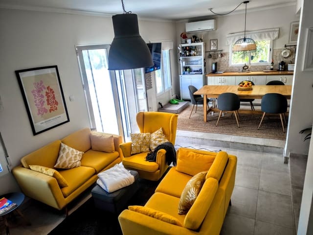 4 slaapkamer Villa te koop in Macastre met zwembad - € 345.000 (Ref: 9833368)