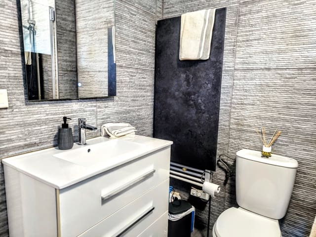 4 slaapkamer Villa te koop in Macastre met zwembad - € 345.000 (Ref: 9833368)