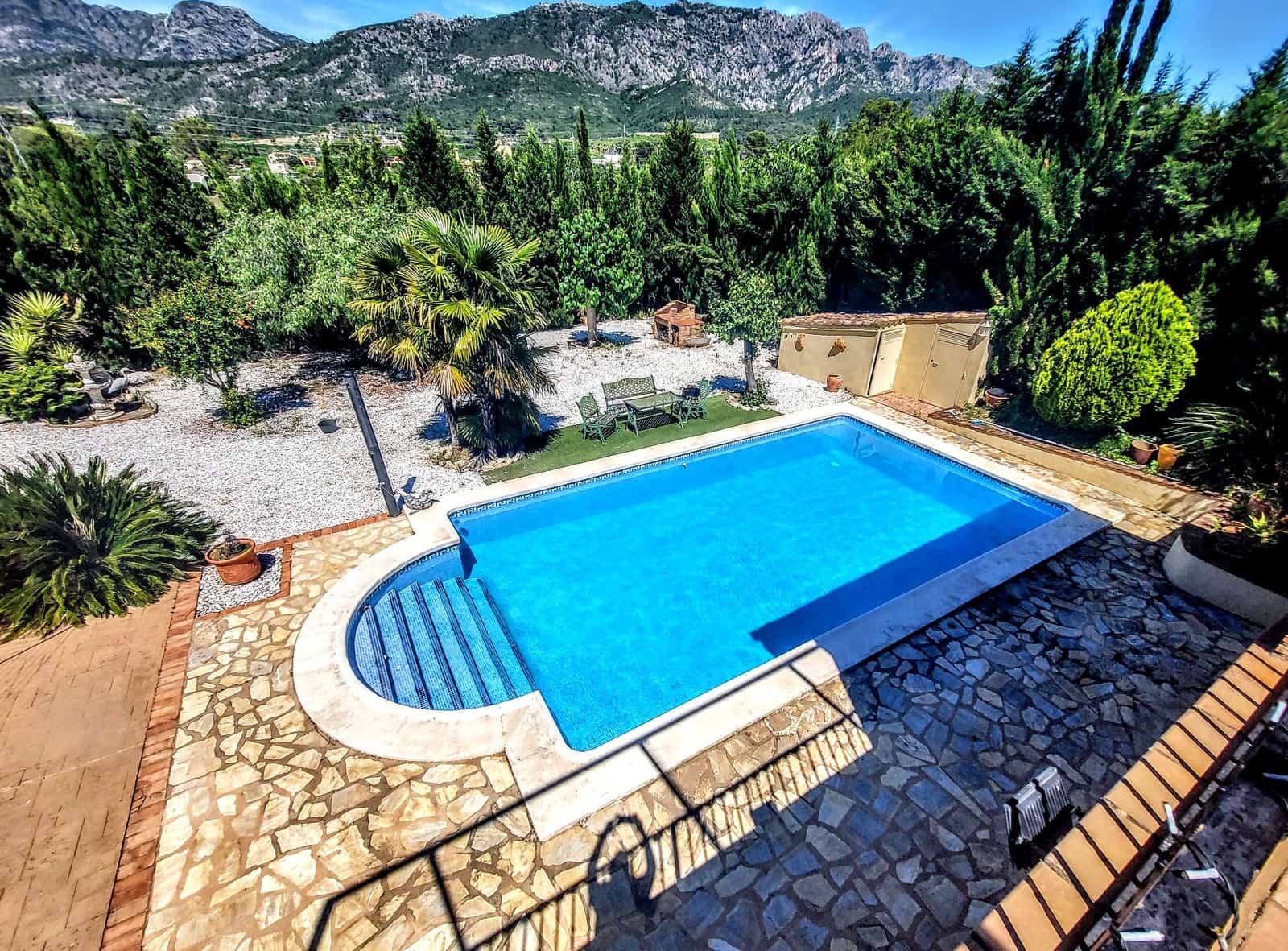 4 bedroom Villa for sale in Alzira with pool - € 435,000 (Ref: 9838968)