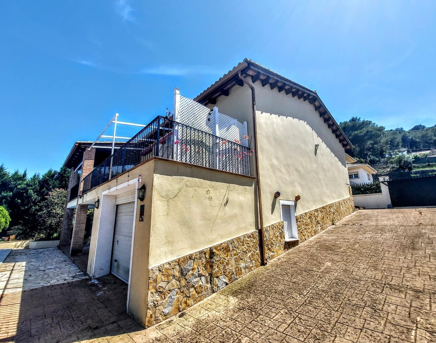 4 bedroom Villa for sale in Alzira with pool - € 435,000 (Ref: 9838968)