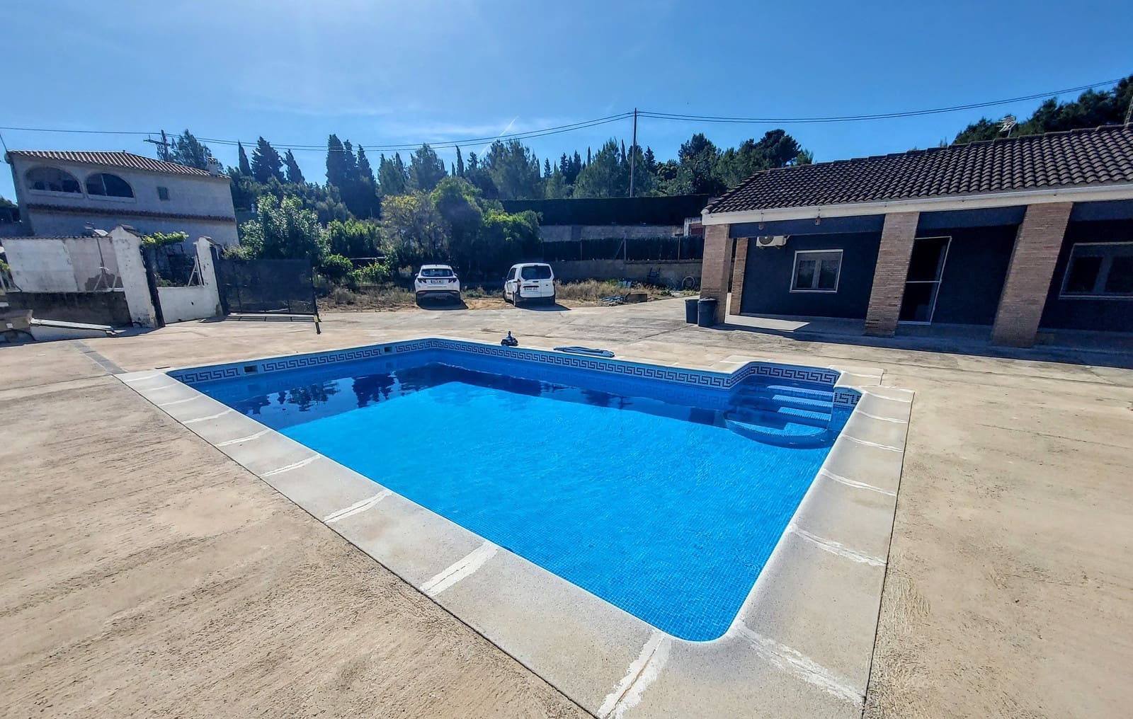 3 bedroom Villa for sale in Torrent with pool - € 310,000 (Ref: 9845089)