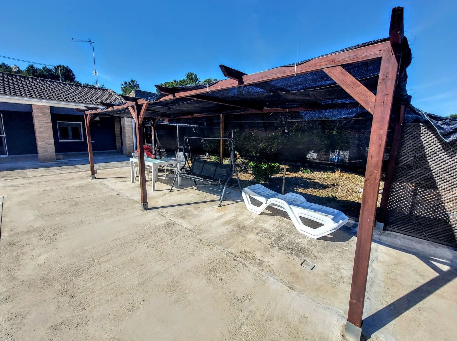 3 bedroom Villa for sale in Torrent with pool - € 310,000 (Ref: 9845089)