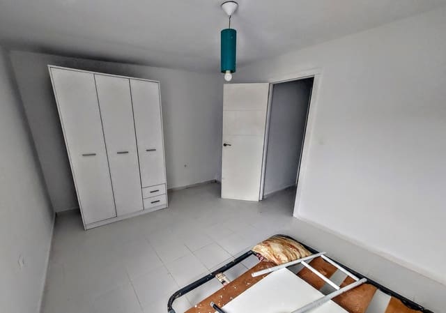 7 bedroom Villa for sale in Turis with pool garage - € 257,700 (Ref: 9845090)