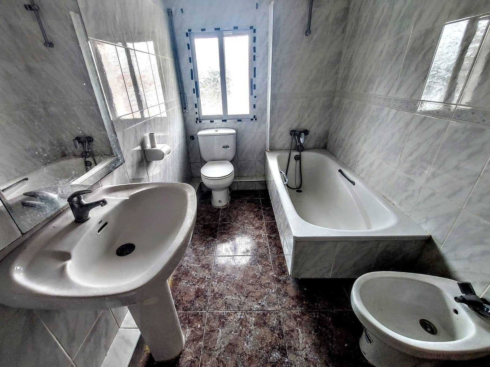 7 bedroom Villa for sale in Turis with pool - € 257,700 (Ref: 9845090)