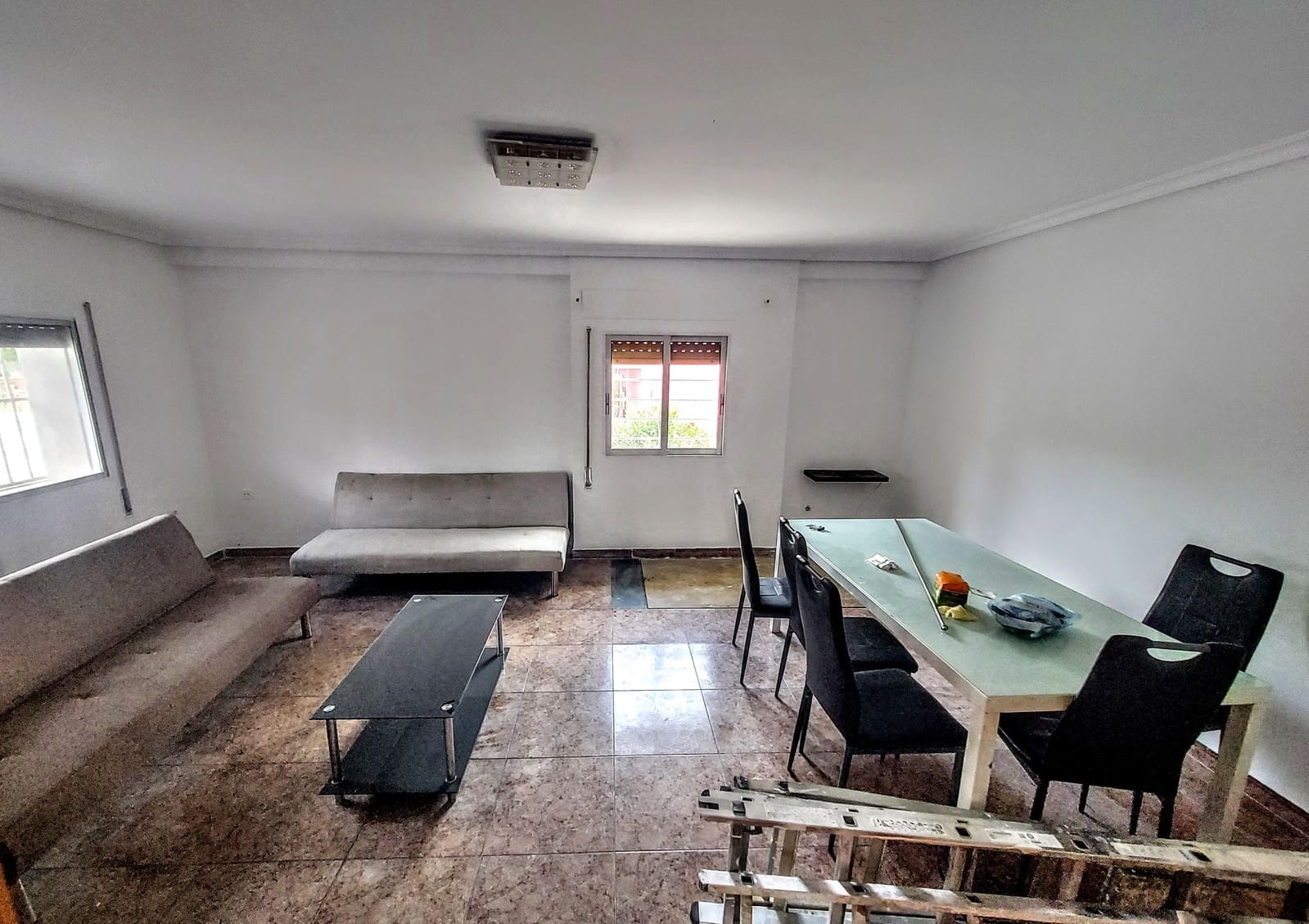 7 bedroom Villa for sale in Turis with pool - € 257,700 (Ref: 9845090)