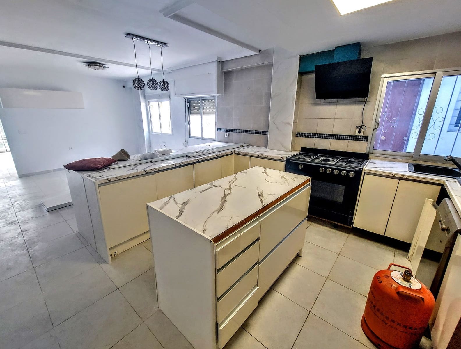 7 bedroom Villa for sale in Turis with pool - € 257,700 (Ref: 9845090)