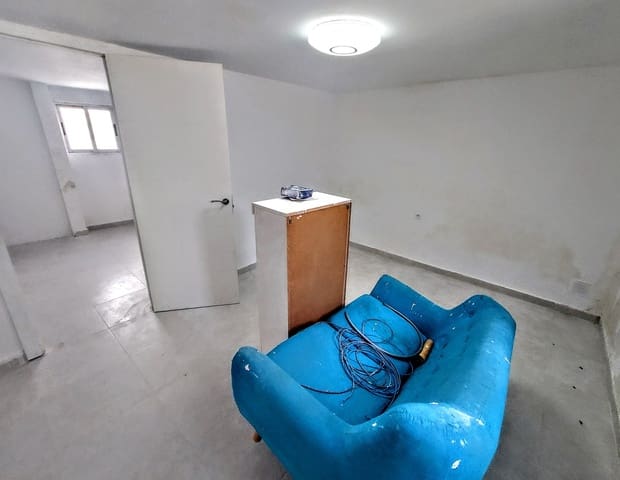 7 bedroom Villa for sale in Turis with pool garage - € 257,700 (Ref: 9845090)