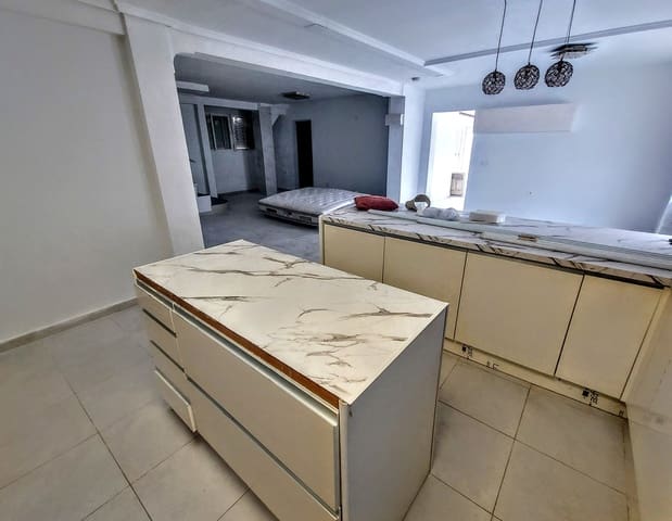 7 bedroom Villa for sale in Turis with pool garage - € 257,700 (Ref: 9845090)