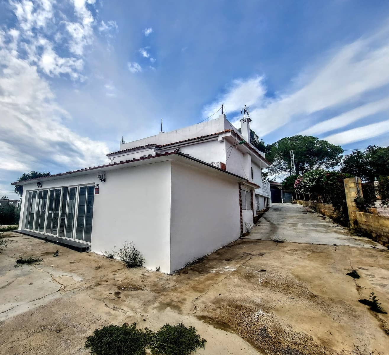 7 bedroom Villa for sale in Turis with pool - € 257,700 (Ref: 9845090)
