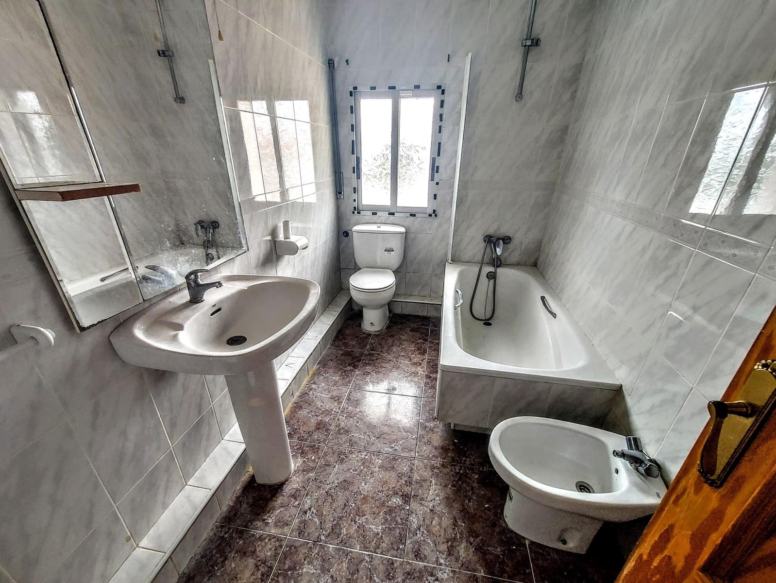 7 bedroom Villa for sale in Turis with pool - € 257,700 (Ref: 9845090)