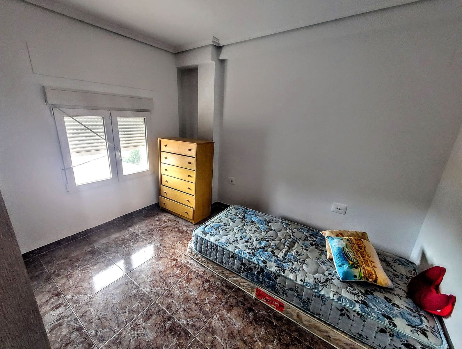 7 bedroom Villa for sale in Turis with pool - € 257,700 (Ref: 9845090)