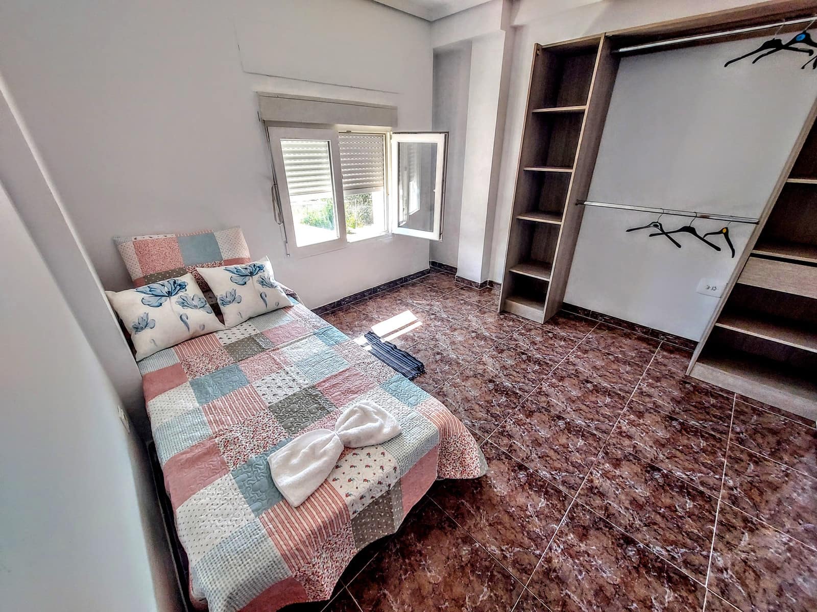 7 soverom Villa til salgs i Turis med svømmebasseng garasje - € 257 700 (Ref: 9845090)