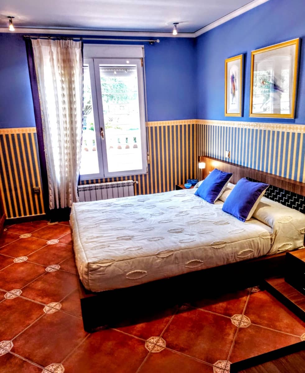 4 bedroom Villa for sale in Montserrat with pool - € 920,000 (Ref: 9850951)