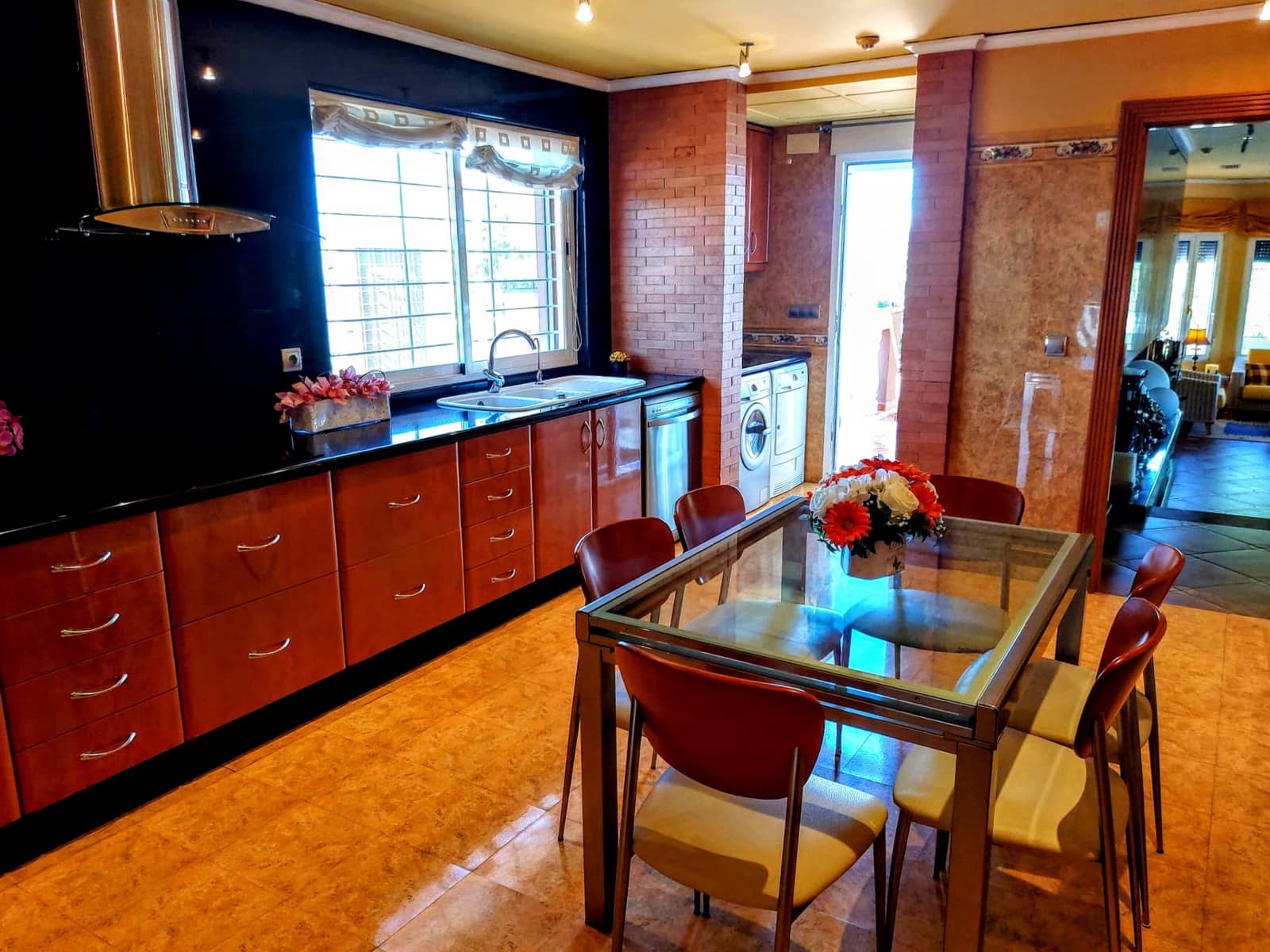 4 bedroom Villa for sale in Montserrat with pool - € 920,000 (Ref: 9850951)