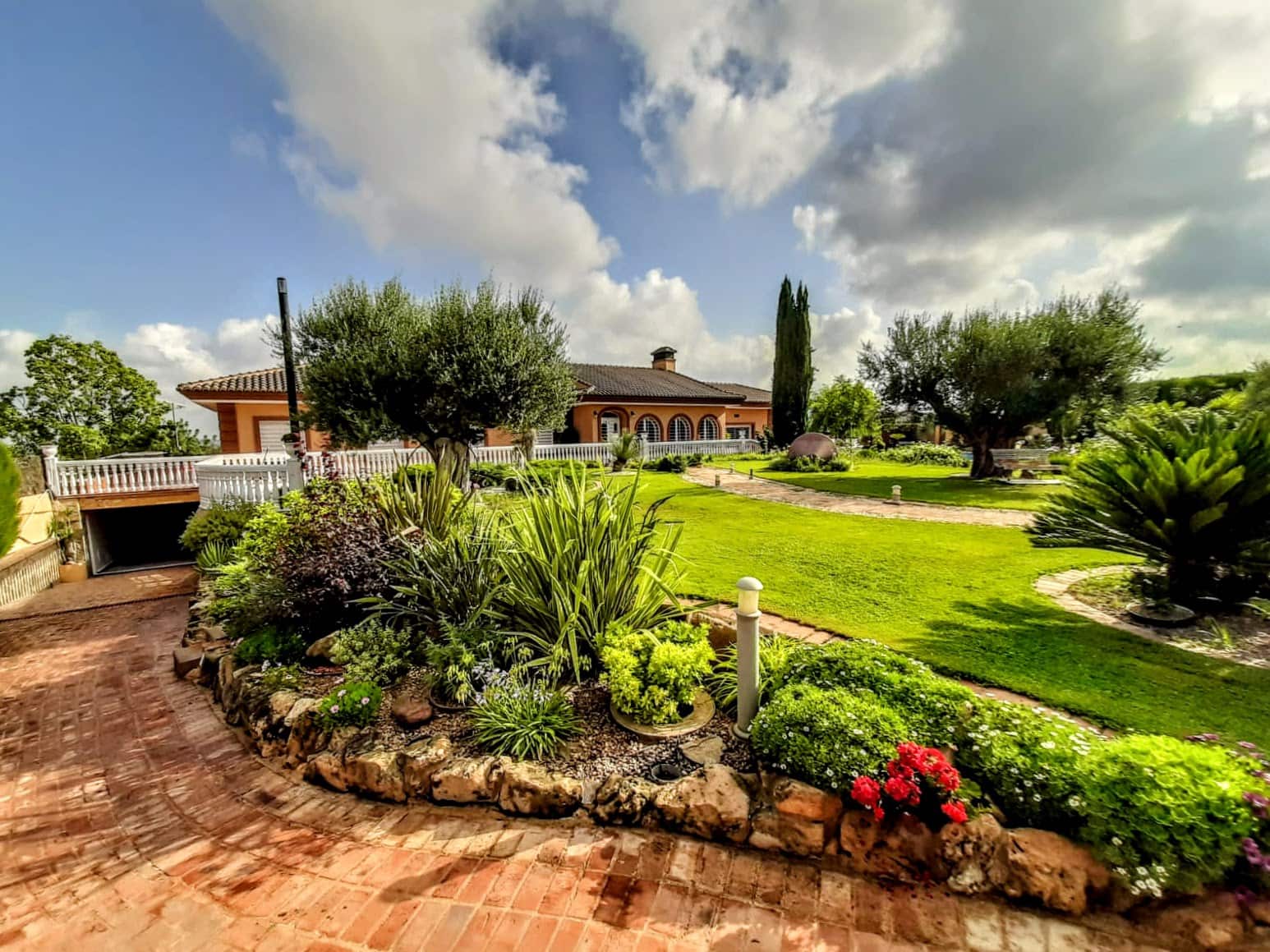 4 bedroom Villa for sale in Montserrat with pool - € 920,000 (Ref: 9850951)