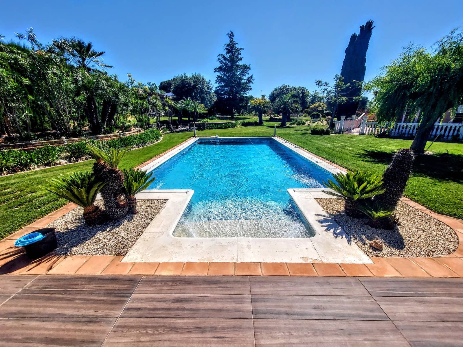 4 bedroom Villa for sale in Montserrat with pool - € 920,000 (Ref: 9850951)