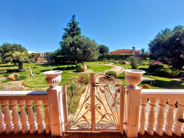 4 soveværelse Villa til salg i Montserrat med swimmingpool - € 920.000 (Ref: 9850951)