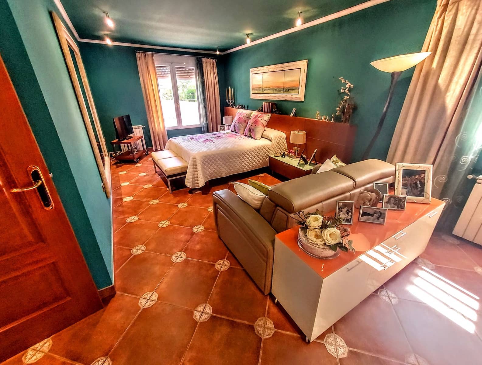 4 bedroom Villa for sale in Montserrat with pool - € 920,000 (Ref: 9850951)