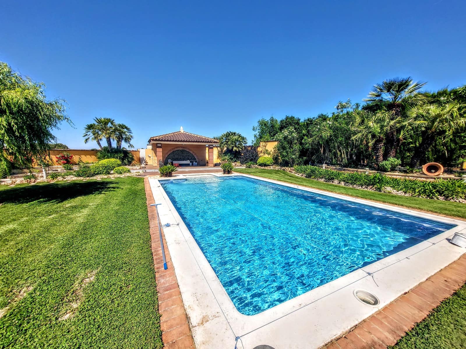 4 bedroom Villa for sale in Montserrat with pool - € 920,000 (Ref: 9850951)