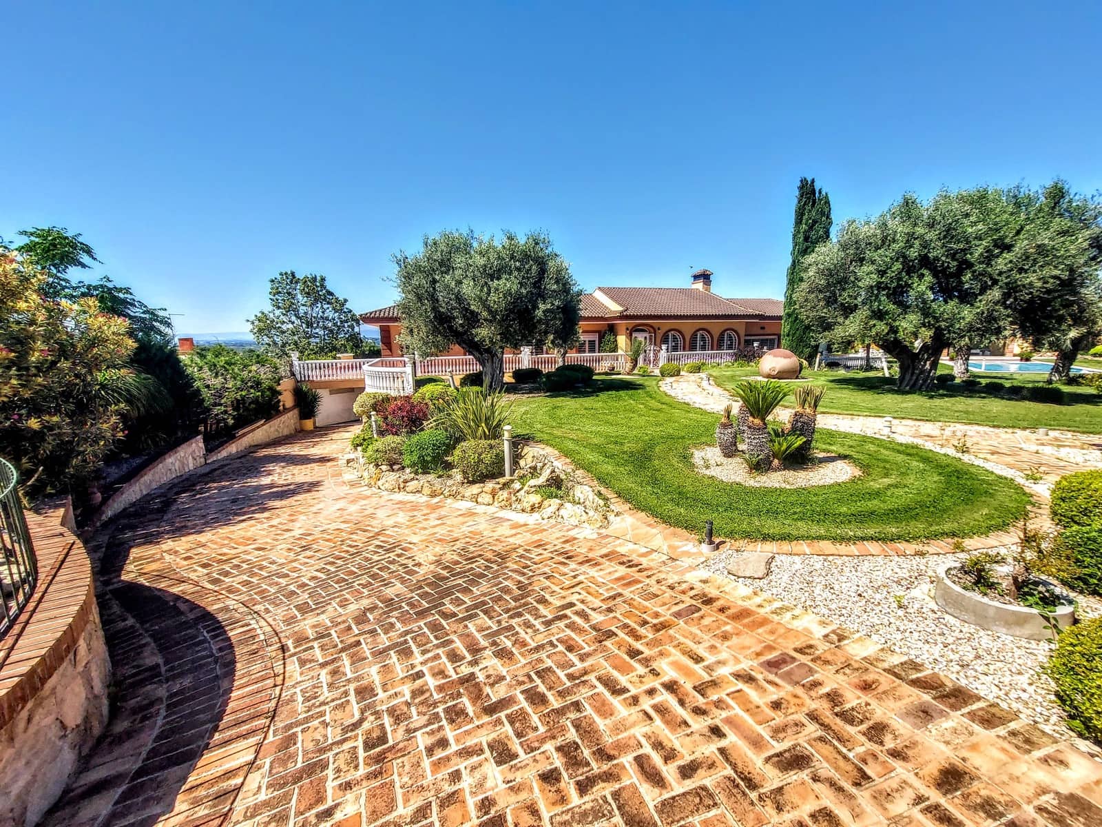 4 bedroom Villa for sale in Montserrat with pool - € 920,000 (Ref: 9850951)