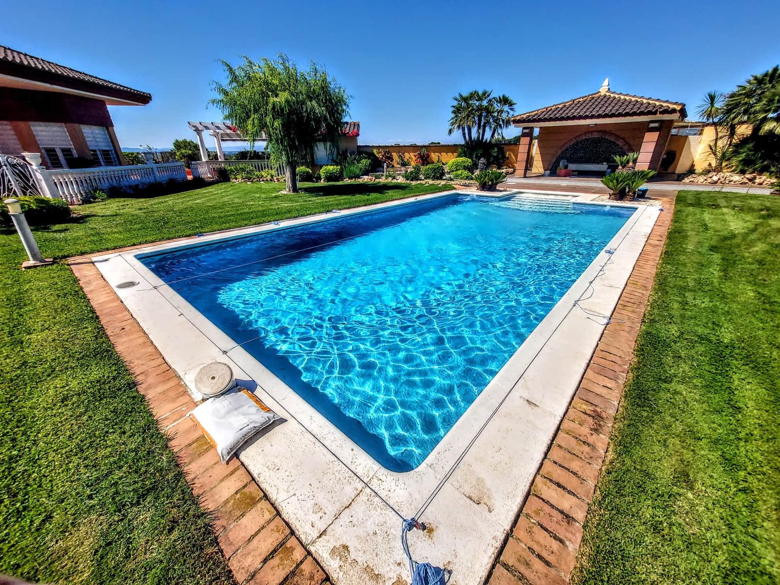 4 bedroom Villa for sale in Montserrat with pool - € 920,000 (Ref: 9850951)