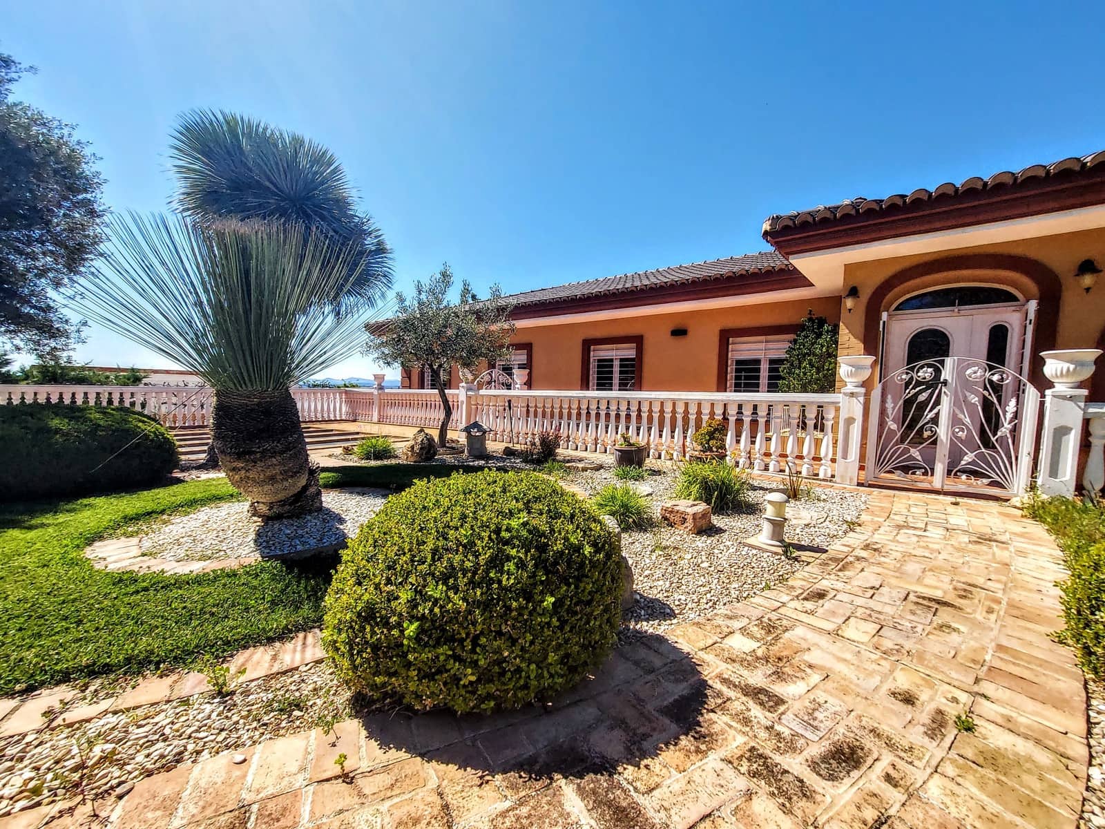 4 bedroom Villa for sale in Montserrat with pool - € 920,000 (Ref: 9850951)