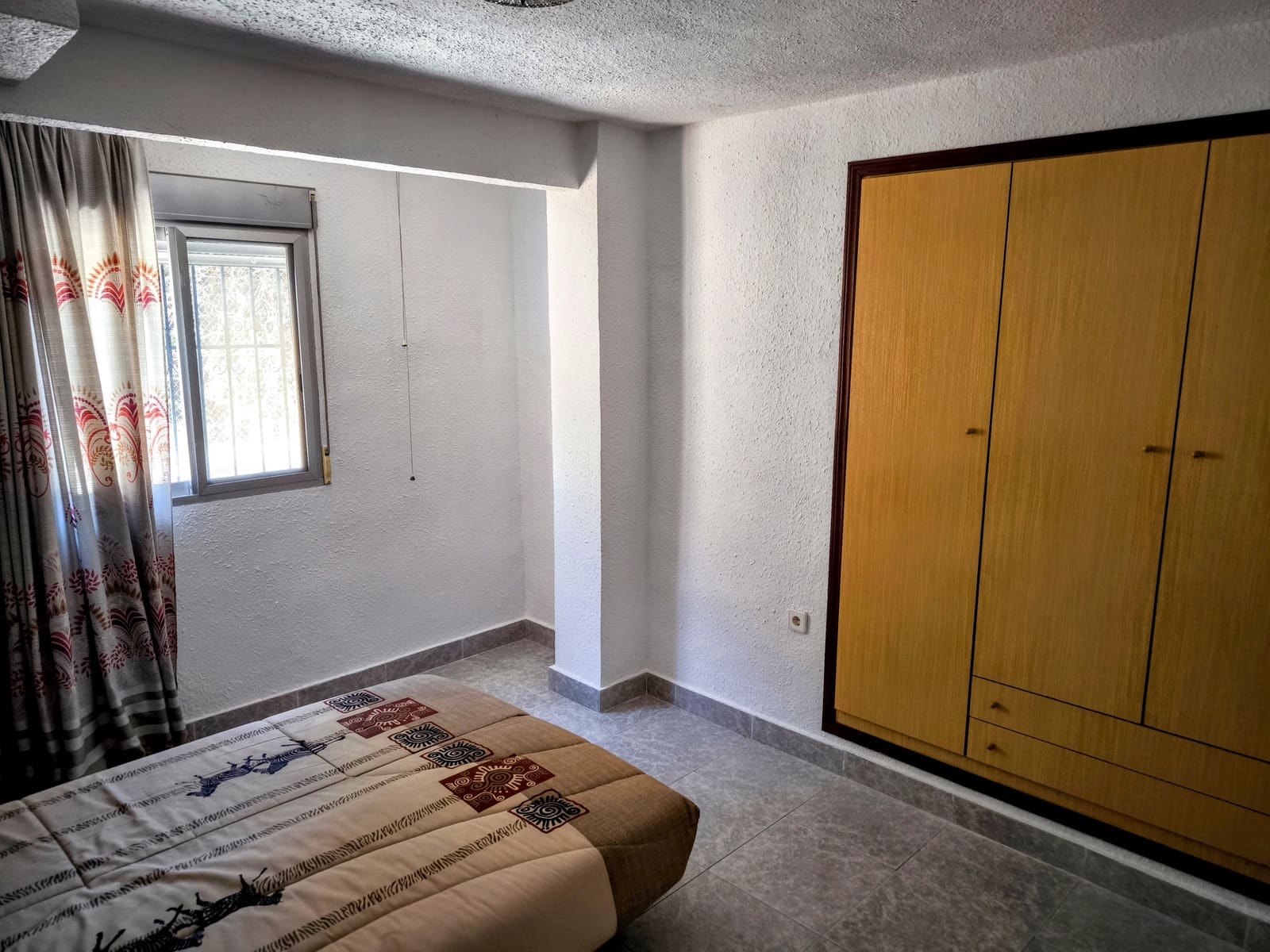 5 soveværelse Villa til salg i Turis med swimmingpool - € 360.000 (Ref: 9861626)