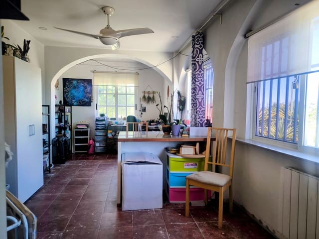 3 soveværelse Villa til salg i Turís med swimmingpool - € 242.000 (Ref: 9864732)