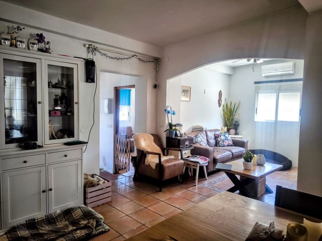 3 soveværelse Villa til salg i Turís med swimmingpool - € 242.000 (Ref: 9864732)