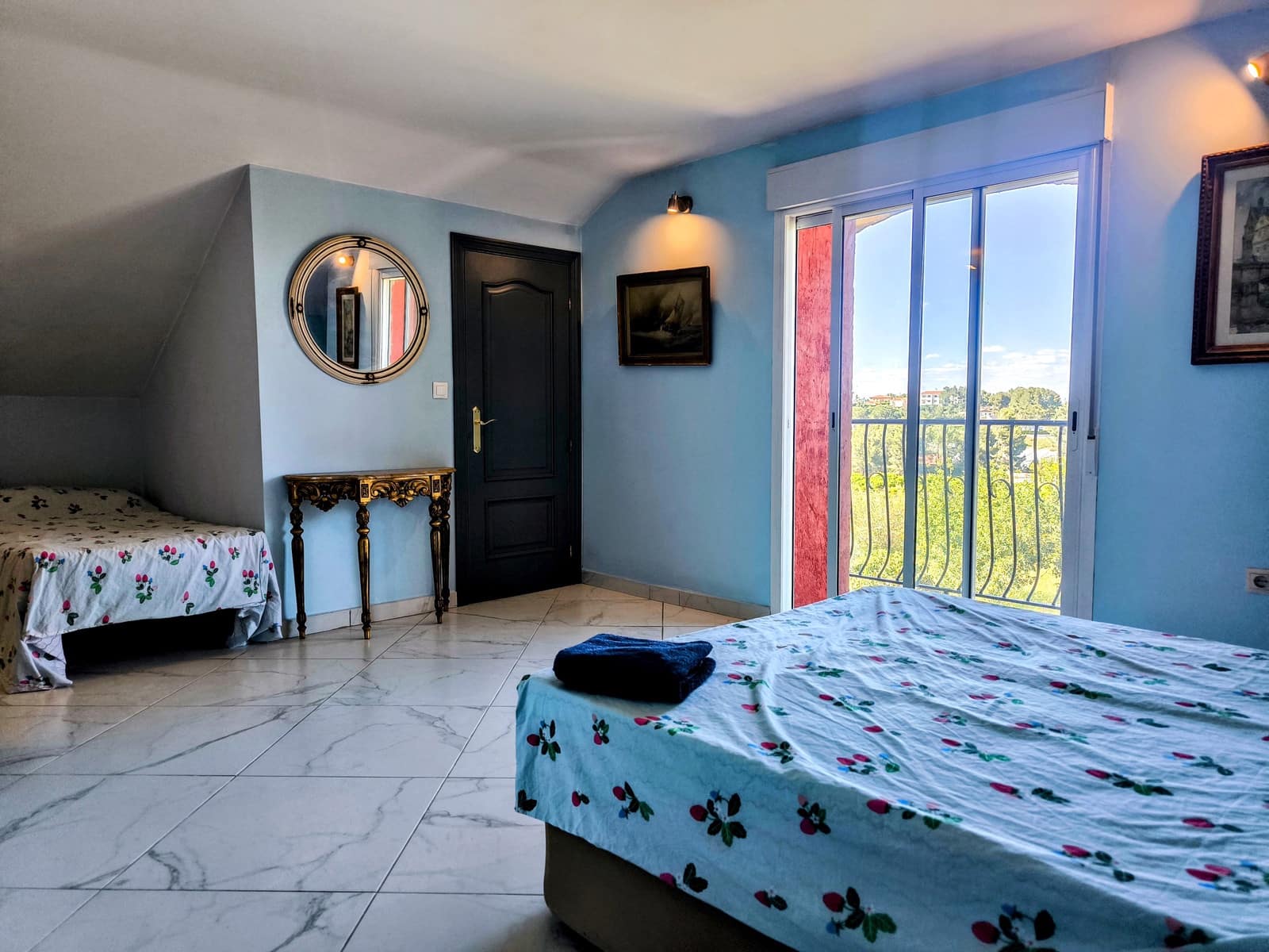 6 bedroom Villa for sale in Montserrat with pool - € 595,000 (Ref: 9868295)