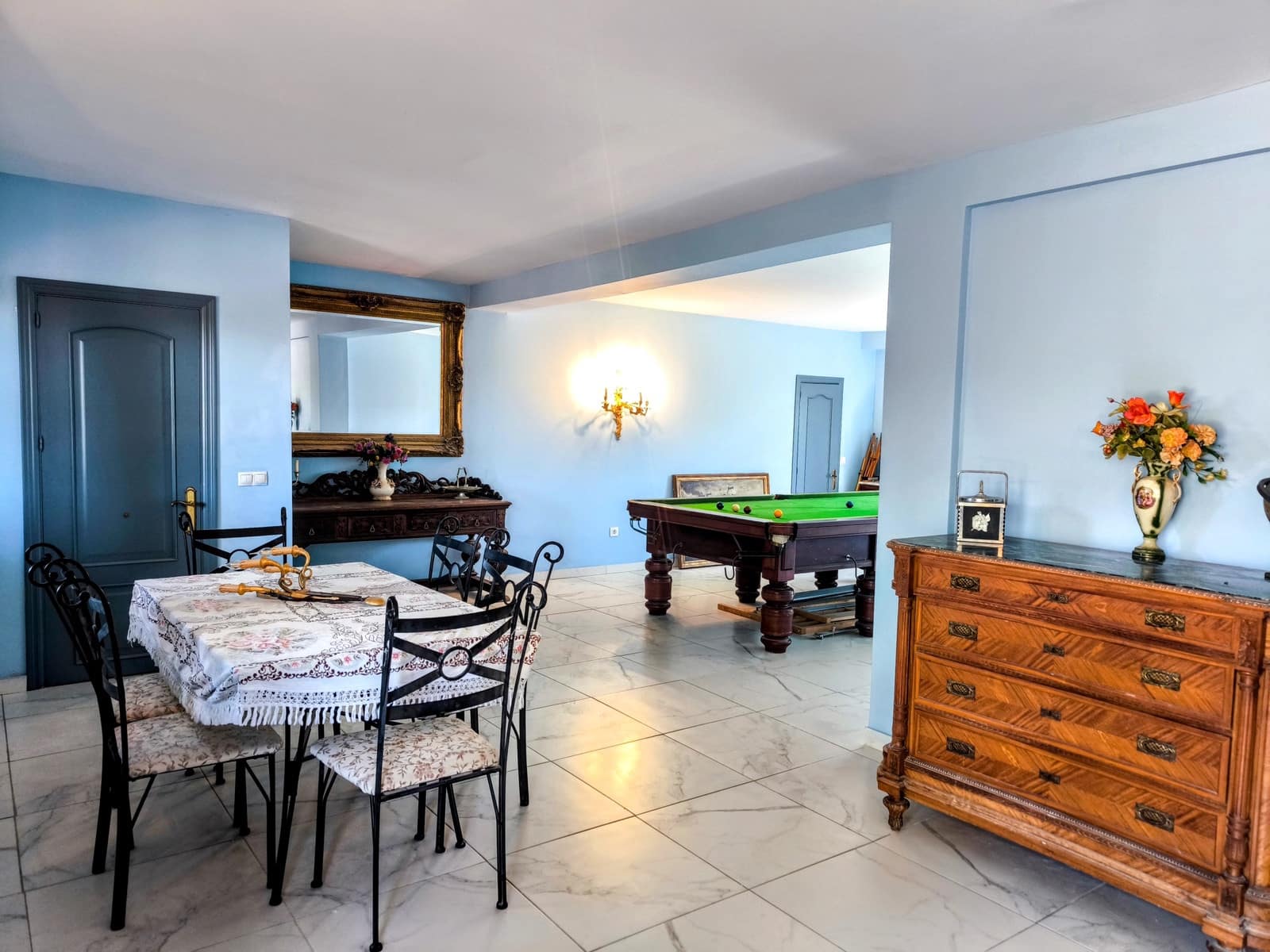 6 bedroom Villa for sale in Montserrat with pool - € 595,000 (Ref: 9868295)