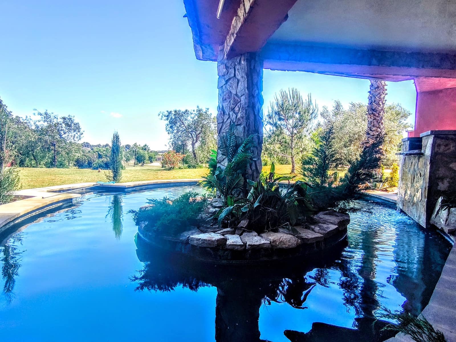 6 bedroom Villa for sale in Montserrat with pool - € 595,000 (Ref: 9868295)