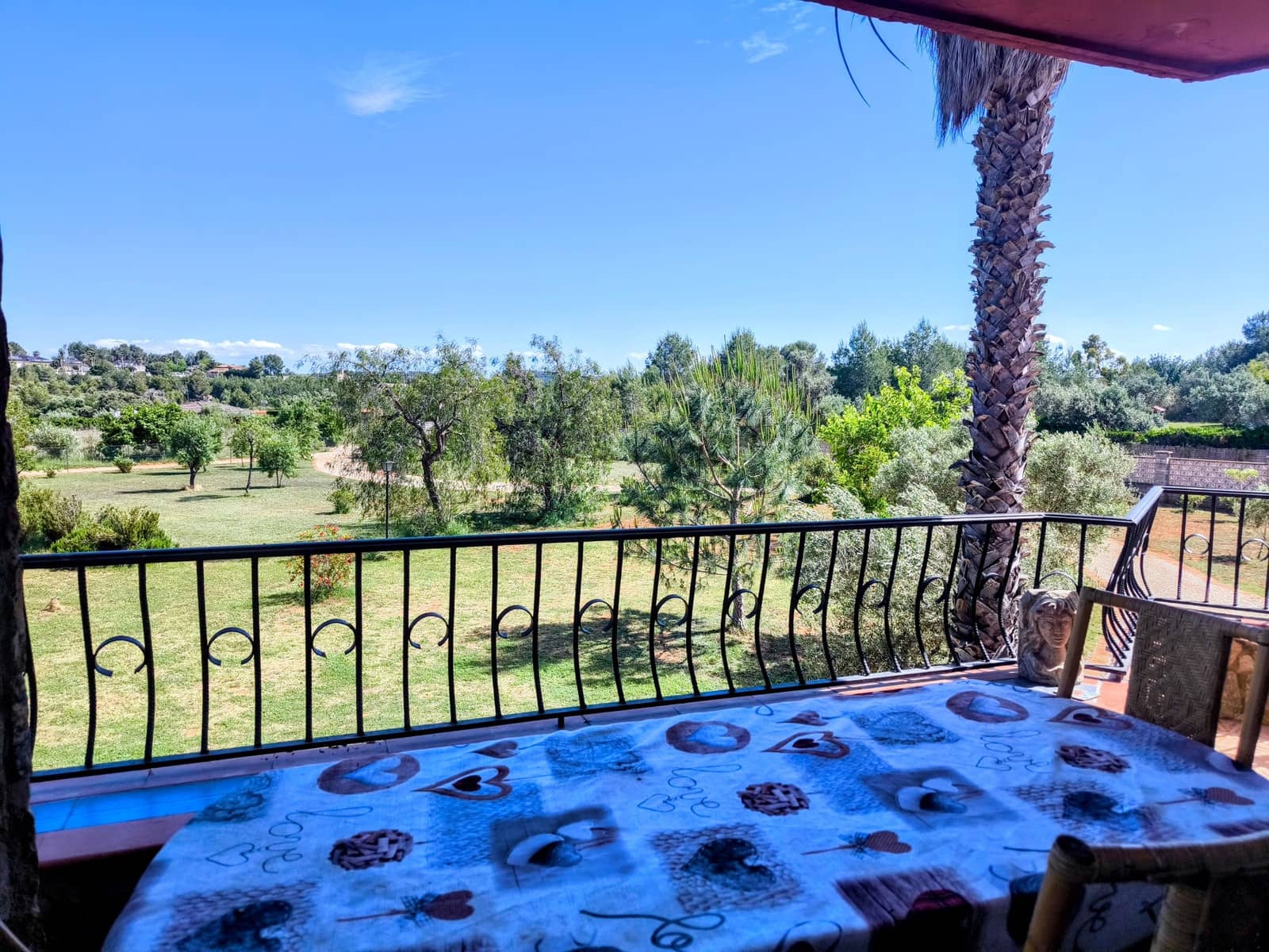 6 bedroom Villa for sale in Montserrat with pool - € 595,000 (Ref: 9868295)