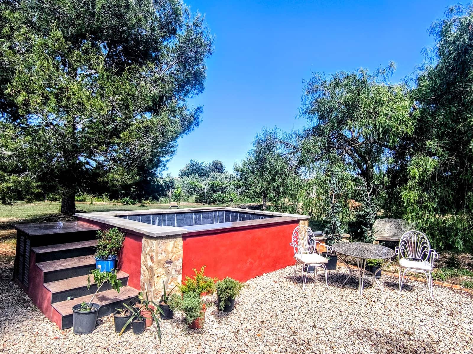 6 bedroom Villa for sale in Montserrat with pool - € 595,000 (Ref: 9868295)