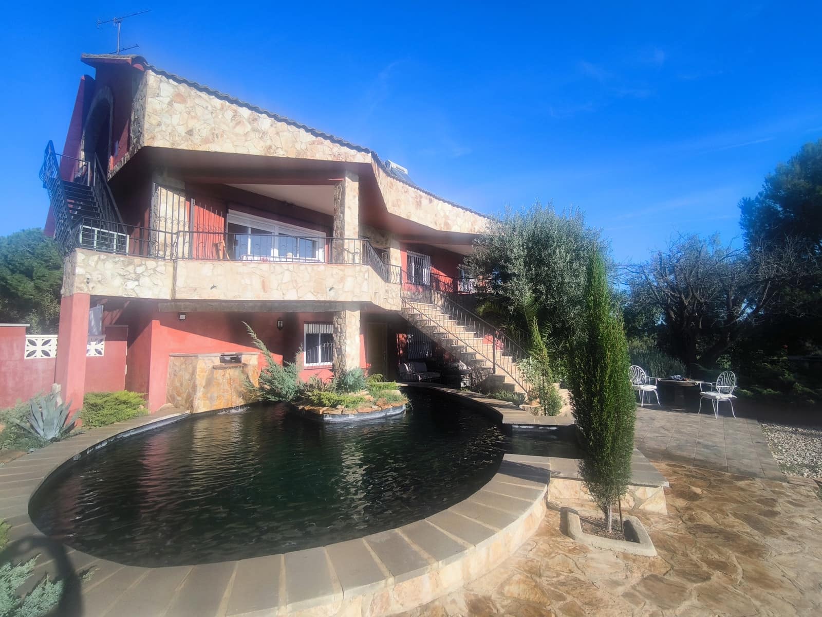 6 soveværelse Villa til salg i Montserrat med swimmingpool garage - € 595.000 (Ref: 9868295)