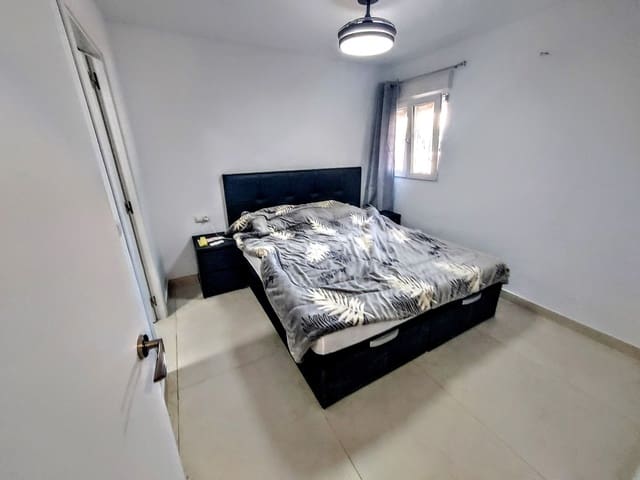 6 soveværelse Villa til salg i Montserrat med swimmingpool - € 329.000 (Ref: 9868296)