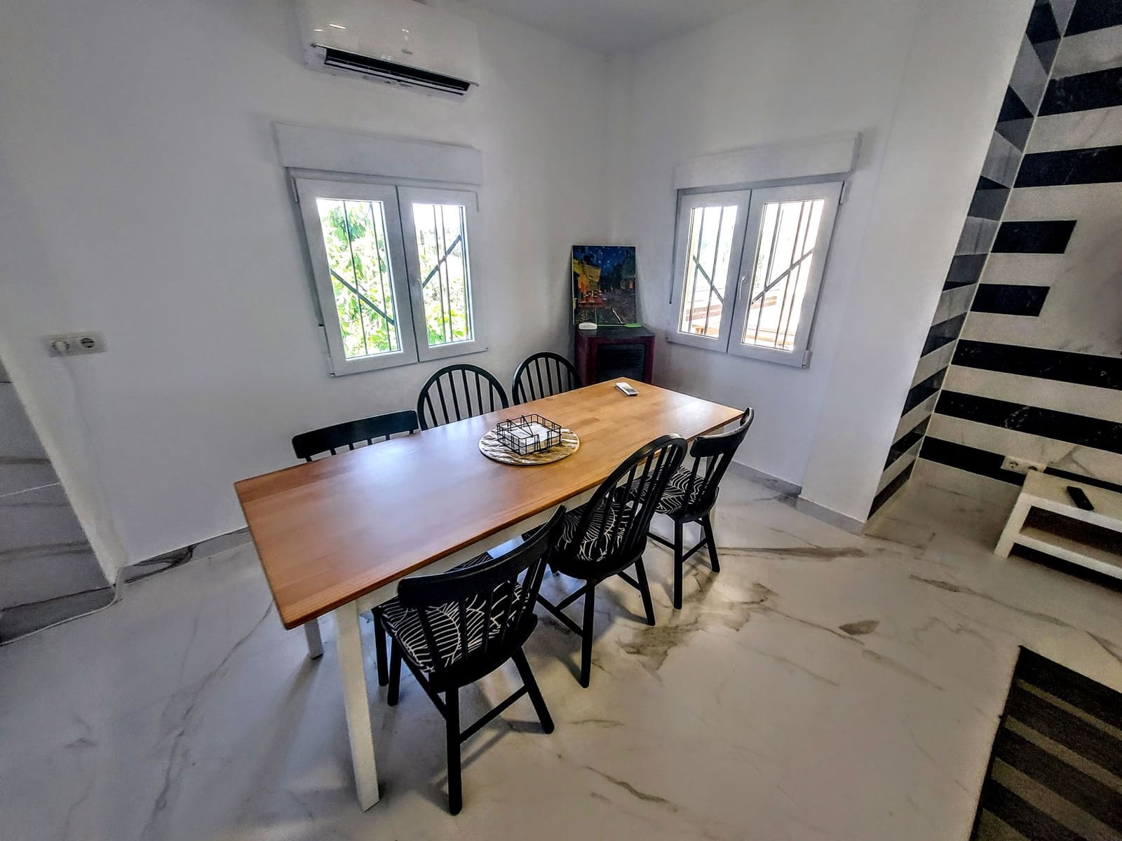 6 bedroom Villa for sale in Montserrat with pool - € 329,000 (Ref: 9868296)