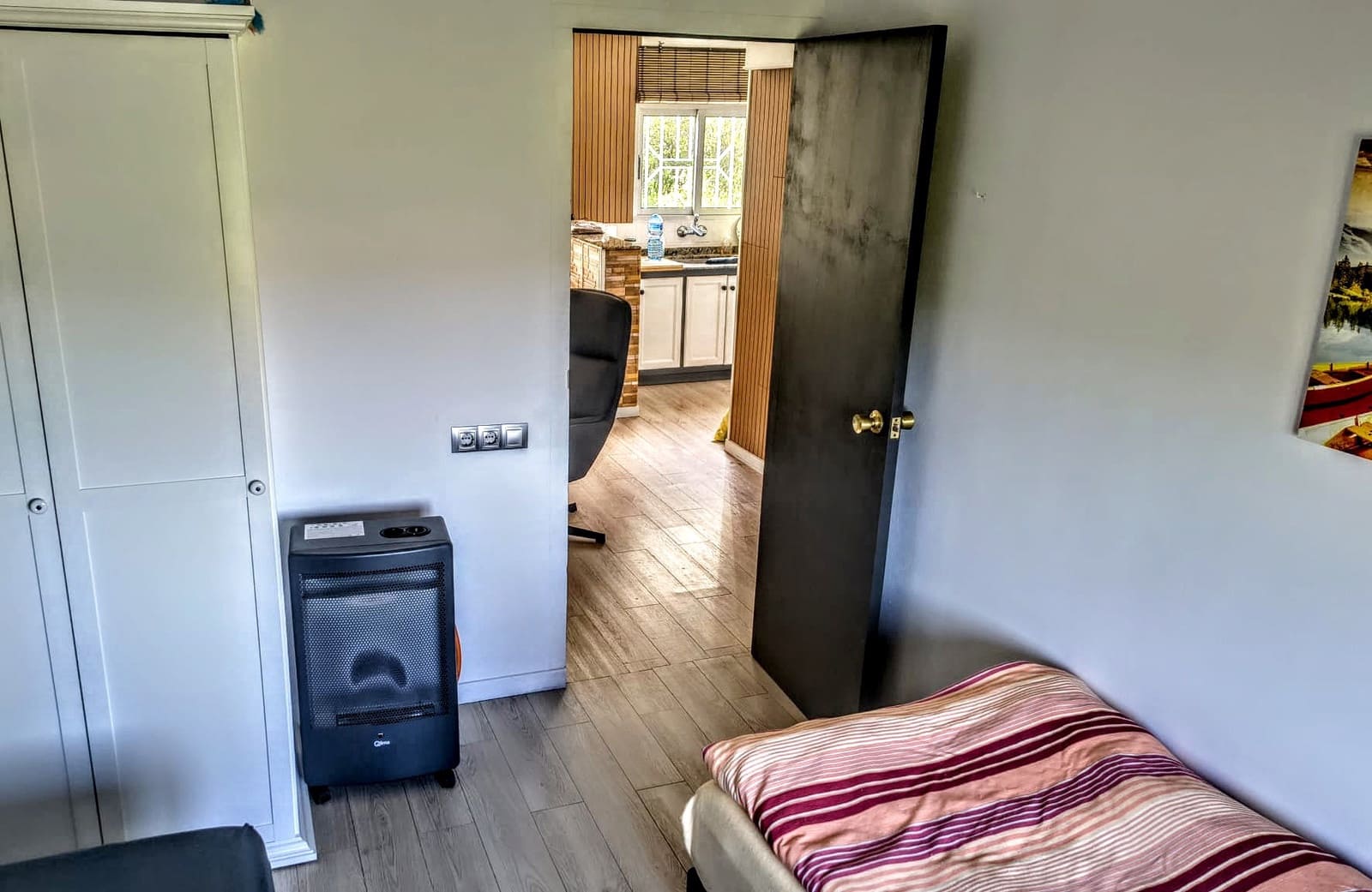 Chalet de 3 habitaciones en Pla de Corrals en venta con piscina - 142.000 € (Ref: 9868297)
