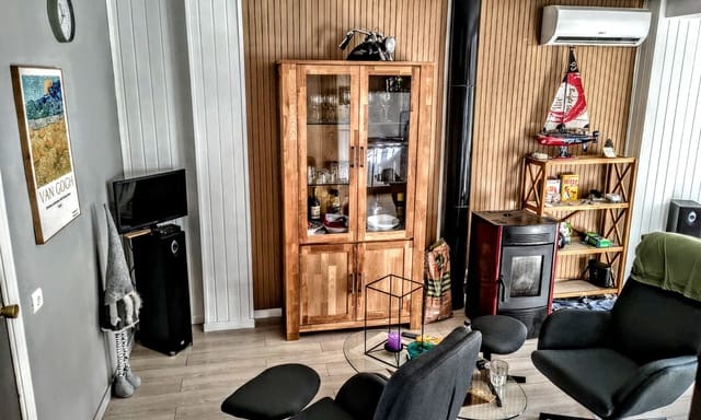 Chalet de 3 habitaciones en Pla de Corrals, Simat de la Valldigna en venta con piscina - 142.000 € (Ref: 9868297)