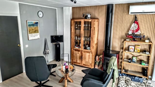 Chalet de 3 habitaciones en Pla de Corrals, Simat de la Valldigna en venta con piscina - 142.000 € (Ref: 9868297)