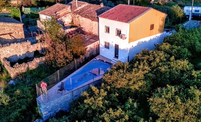Chalet de 3 habitaciones en Pla de Corrals, Simat de la Valldigna en venta con piscina - 142.000 € (Ref: 9868297)